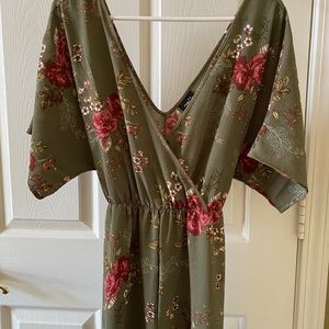 Green floral v neck jumper